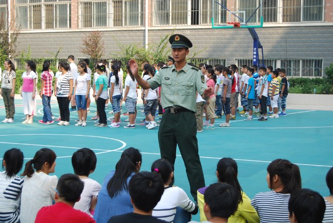 洛陽東外2012初中部新生軍訓