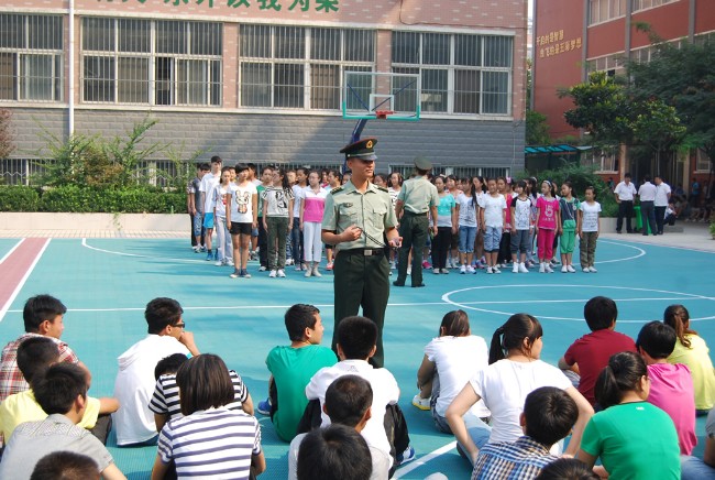 洛陽東外2012初中部新生軍訓