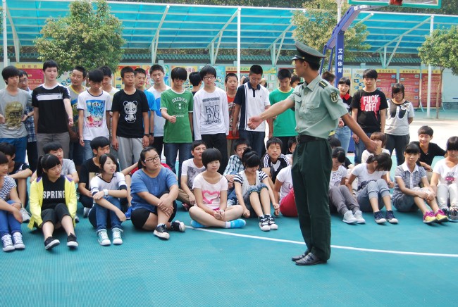 洛陽東外2012初中部新生軍訓