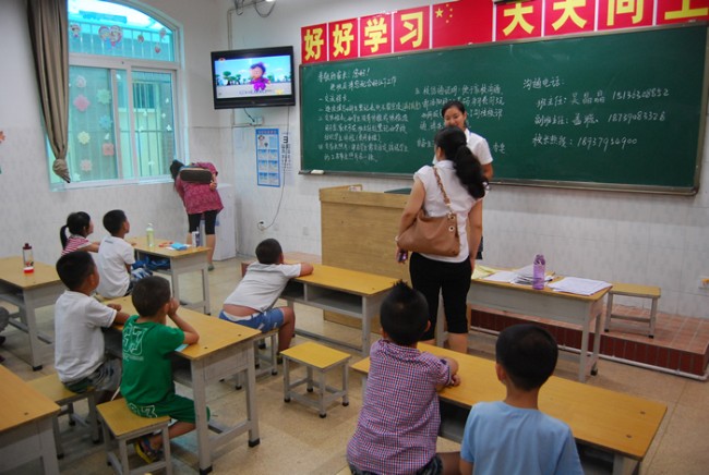 洛陽東方外國語學校新生開學報到