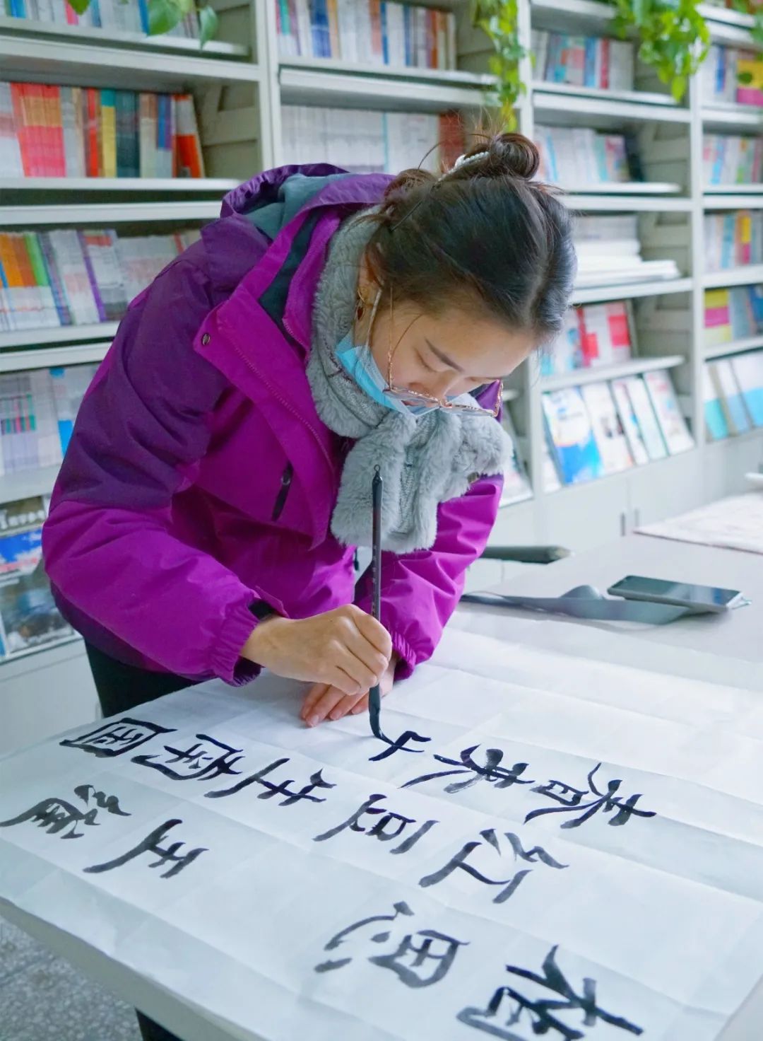 展書法藝術(shù)，揚東外文化--洛陽東外教職工書法比賽紀實