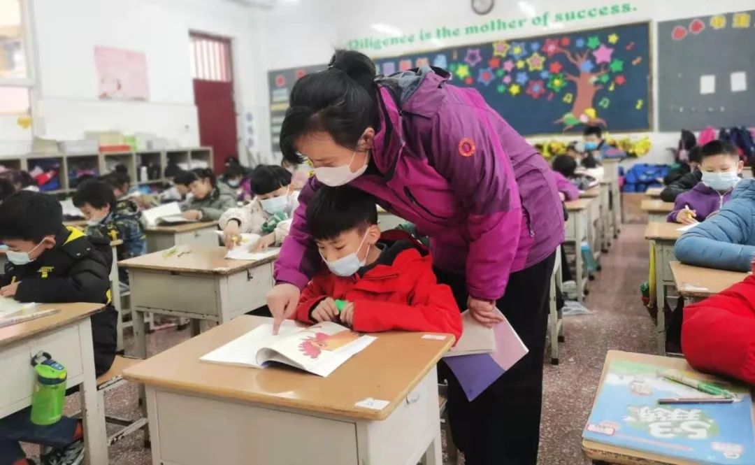 師生共讀一本書——洛陽東外小學部“滿天星”閱讀計劃