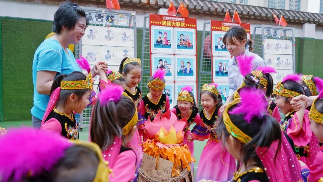 洛陽東方外國語幼兒園獻(xiàn)禮建黨一百年暨六一民族大聯(lián)歡活動(dòng)